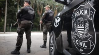 Operação da Polícia Civil mobilizou agentes e resultou na captura de 155 foragidos na Baixada Santista