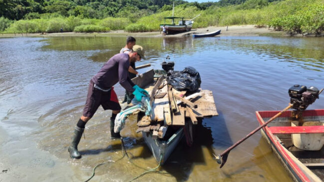 Dentro do universo de plásticos encontrados nas praias paulistas, 60% são itens de uso único