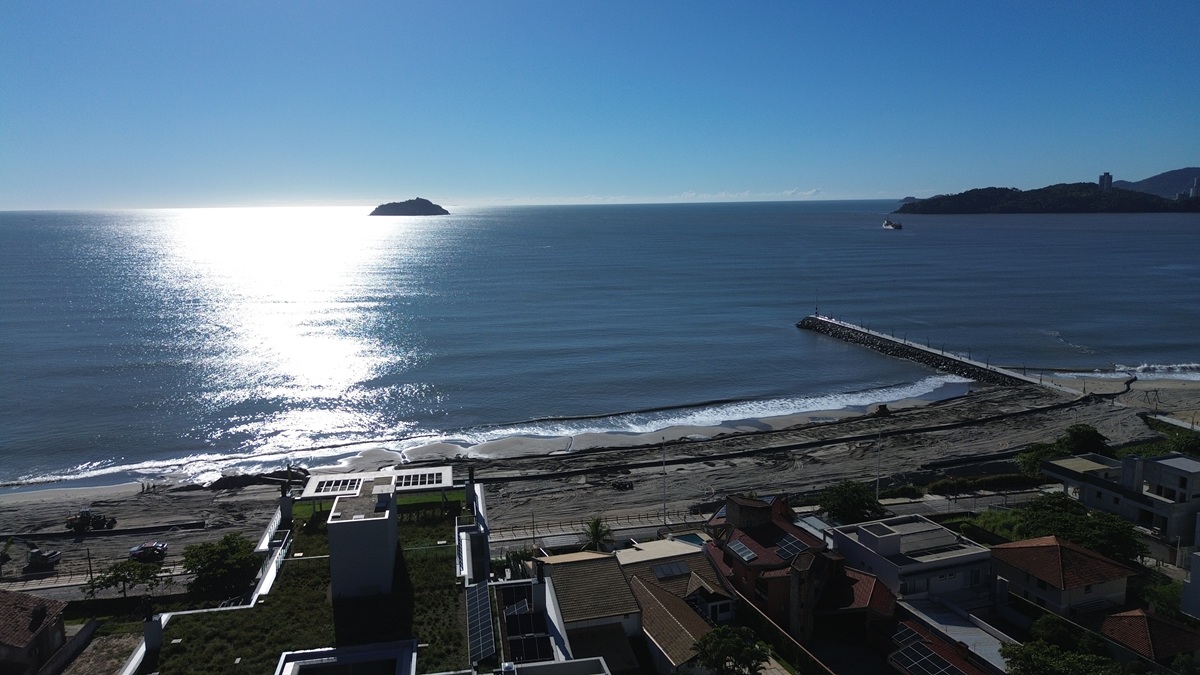 Mesmo com a conclusão dos trabalhos, o trecho finalizado mais recentemente, após o molhe da Avenida Getúlio Vargas, permanecerá fechado temporariamente. José Santos/Prefeitura de Balneário Piçarras