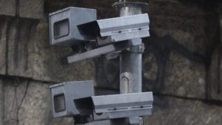 Esse tipo de radar conta com equipamentos como câmeras de altíssima qualidade