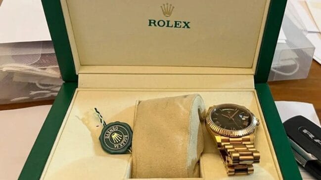 Um dos itens apreendidos de MC Poze do Rodo foi um relógio da Rolex, modelo 'Day-Date'