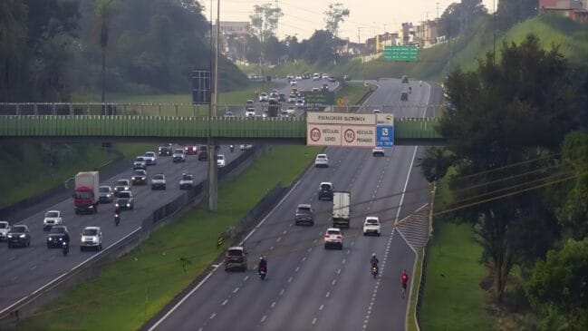 Ida para São Paulo está necessitando de calma para os motoristas, por conta do congestionamento dessa manhã