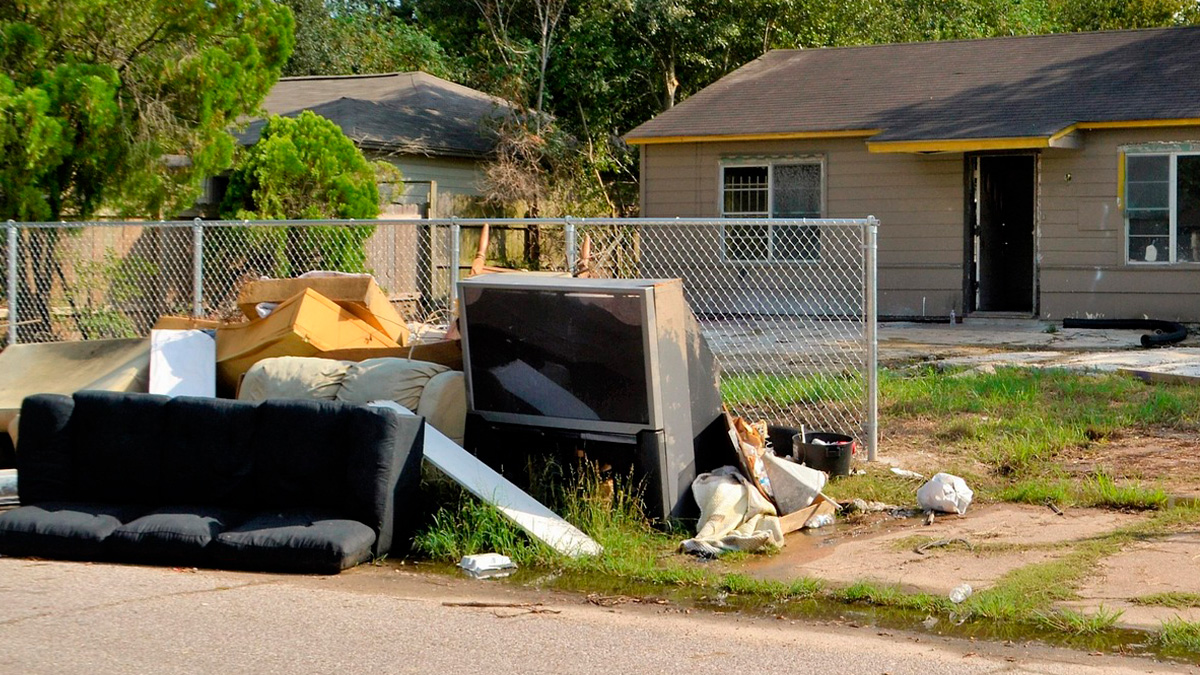 O Eco Troca é um serviço que possibilita a troca de dispositivos usados, de qualquer marca e em qualquer estado, até mesmo quebrados, por descontos na compra de novos produtos da Samsung.
