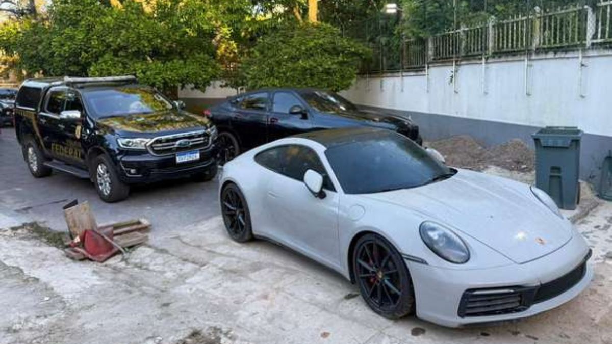 Carro avaliado em mais de R$ 1 milhão é apreendido pela PM / Divulgação Polícia Federal