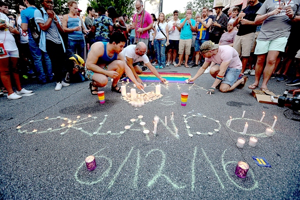 No que foi considerado o mais letal atentado nos Estados Unidos desde 11 de setembro de 2001, a boate Pulse foi palco de um massacre, ligado ao Estado Islâmico, que causou a morte de pelos menos 50 pessoas.