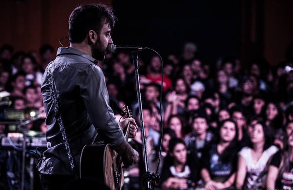 Gustavo Mantovani conversou com o DL sobre o lançamento do novo álbum (Foto: Luringa/Fresno)